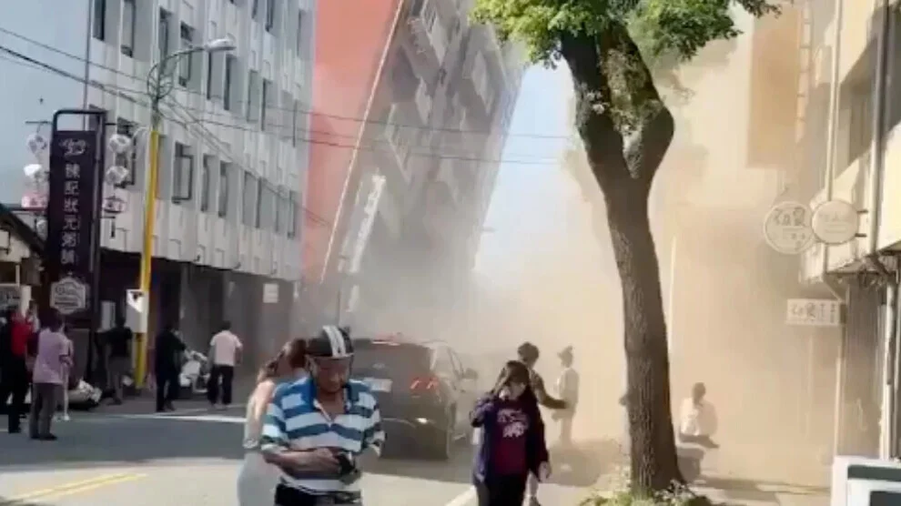 (+FOTOS) Terremoto de magnitud 5 se siente en el sur de España y otro de 7,7 sacude Indonesia